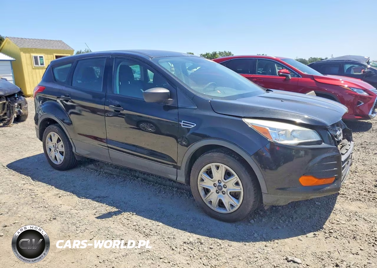 2013 Ford Escape S VIN:1FMCU0F79DUA39931 - 4