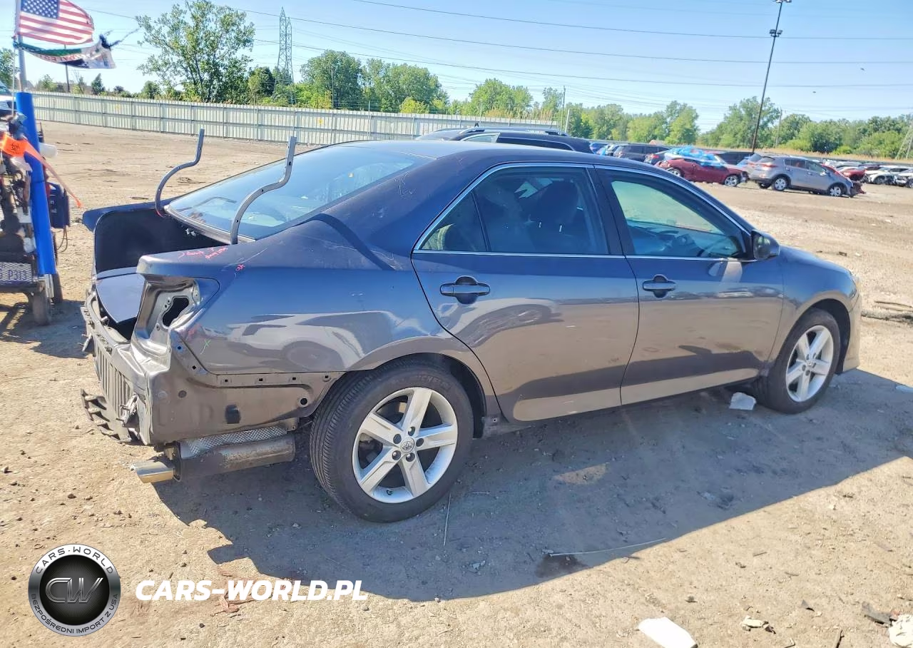 2014 Toyota Camry Se VIN:4T1BF1FK7EU844148 - 3