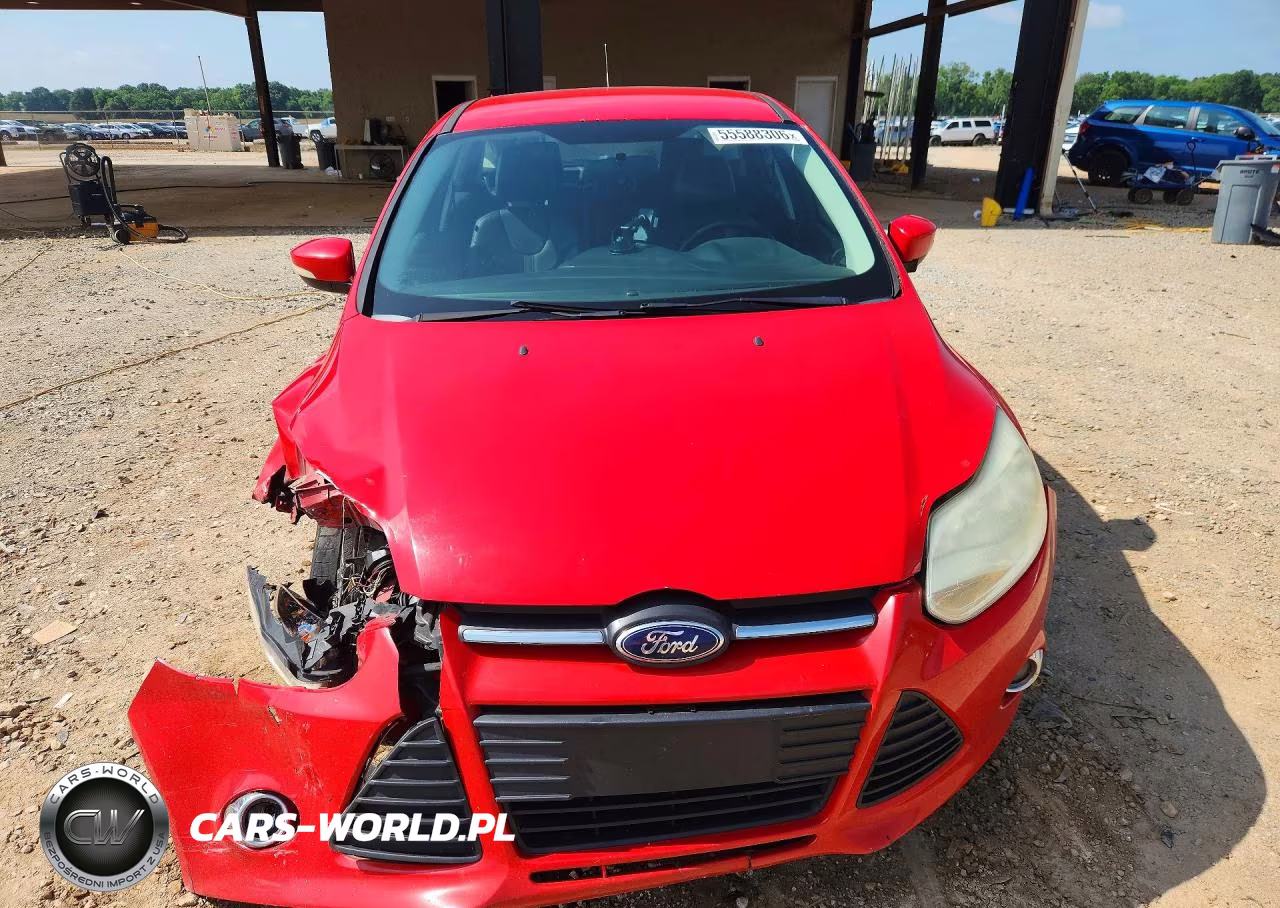 2014 Ford Focus Se VIN:1FADP3K29EL203249 - 5