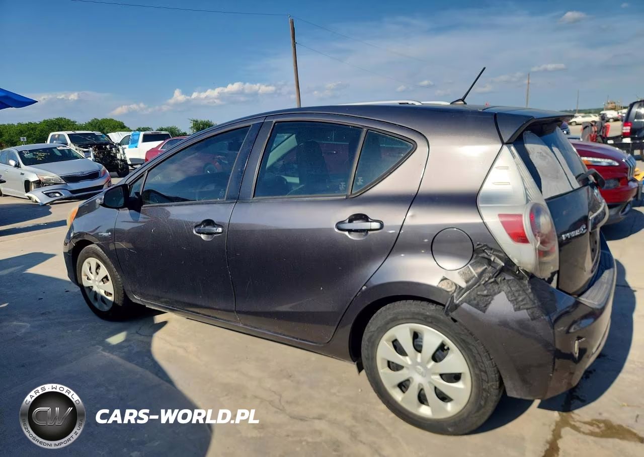 2013 Toyota Prius C One VIN:JTDKDTB33D1533336 - 2