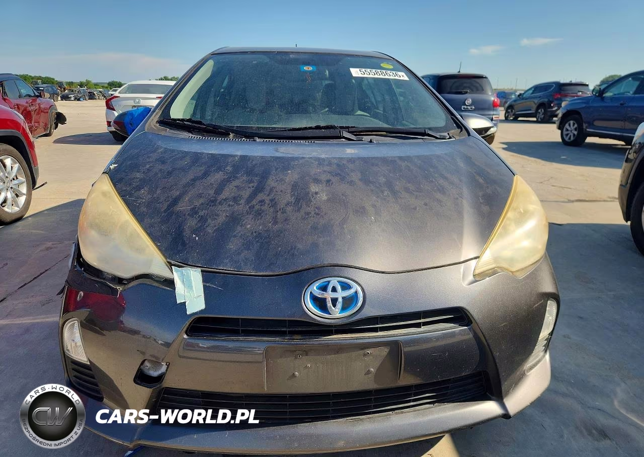 2013 Toyota Prius C One VIN:JTDKDTB33D1533336 - 5