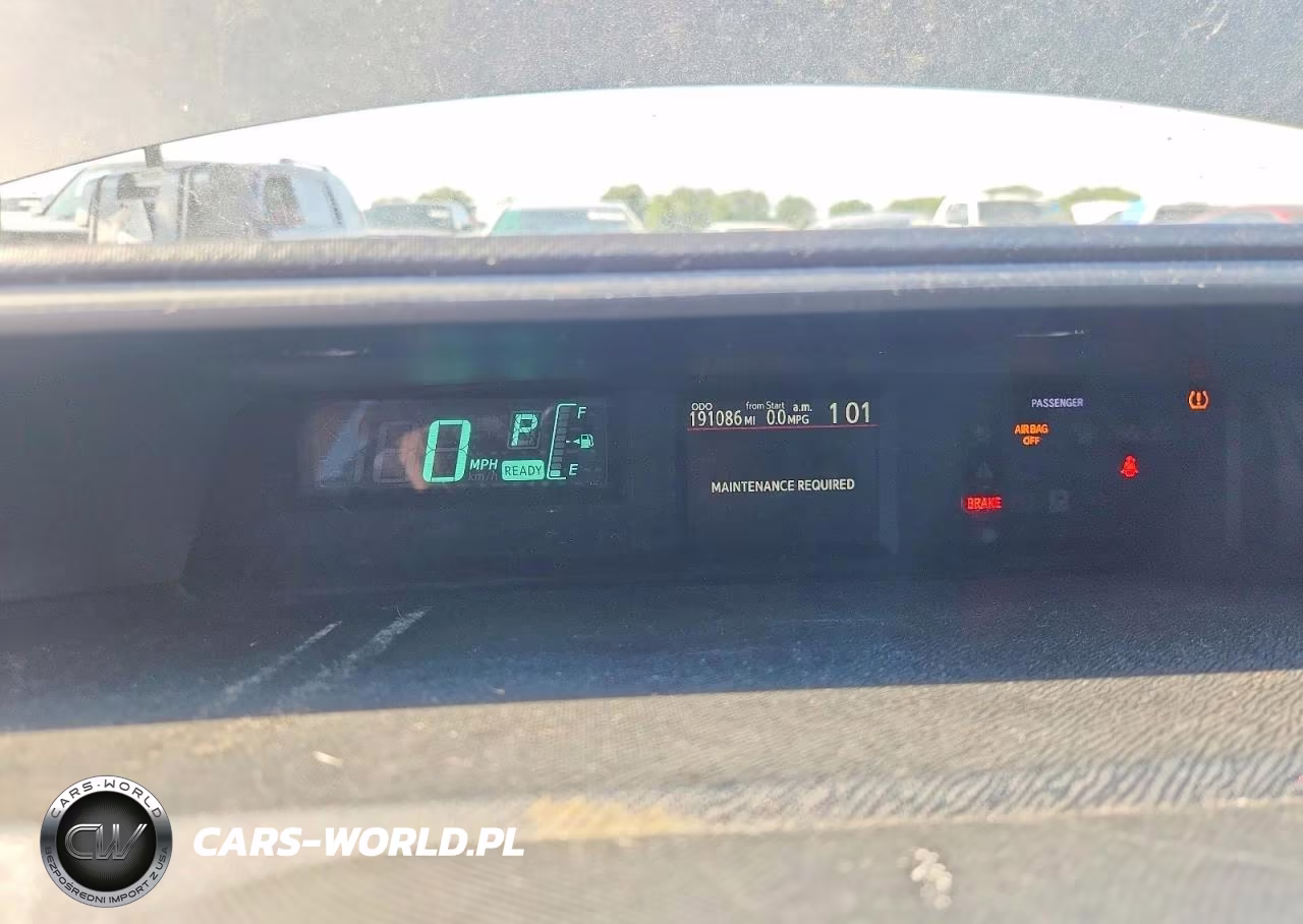 2013 Toyota Prius C One VIN:JTDKDTB33D1533336 - 9
