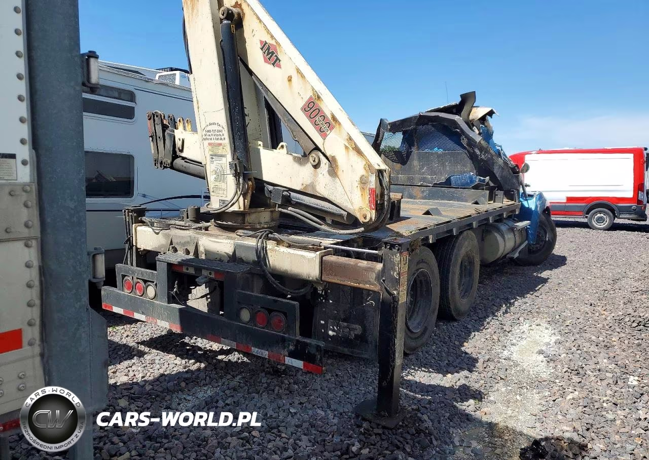 2005 Kenworth Construction T300 VIN:2NKMLZ9X35M080027 - 4