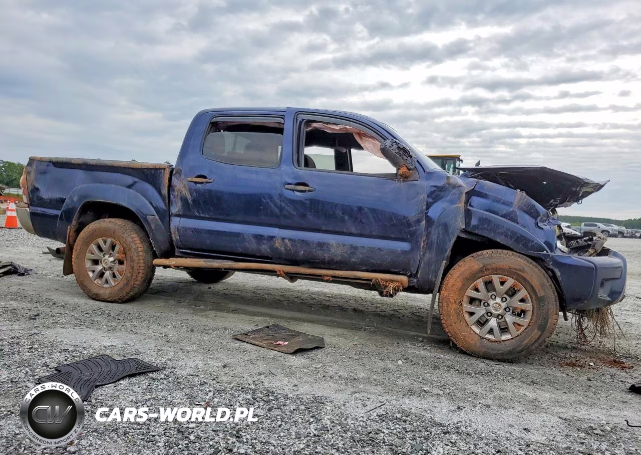 2013 Toyota Tacoma Double Cab VIN:5TFLU4ENXDX059356 - 4