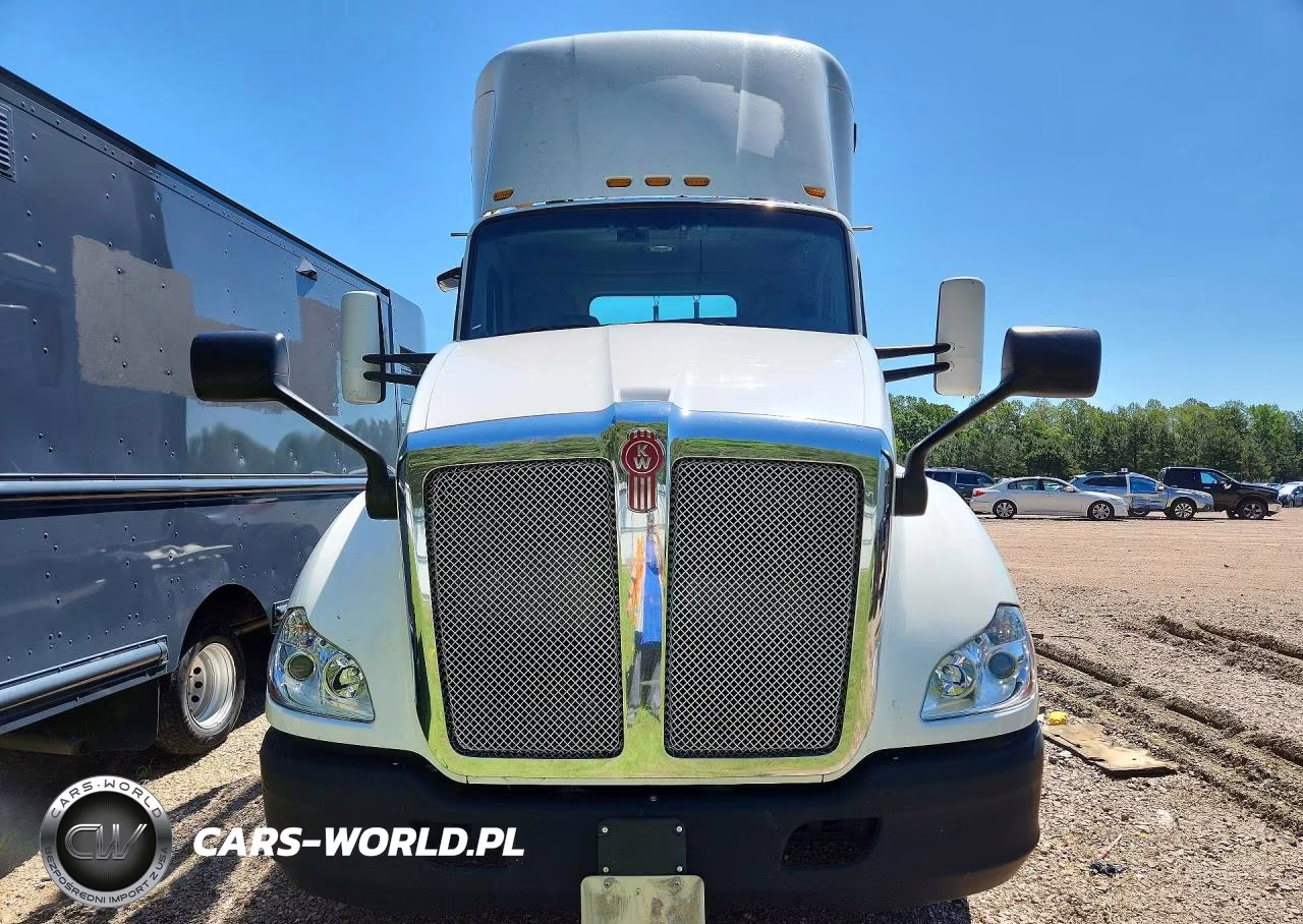 2017 Kenworth T680 Semi Truck VIN:1XKYA48X6HJ160323 - 5