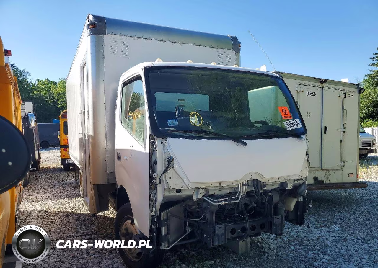 2017 Hino 195 Box Truck VIN:JHHSDM2H5HK005814 - 4