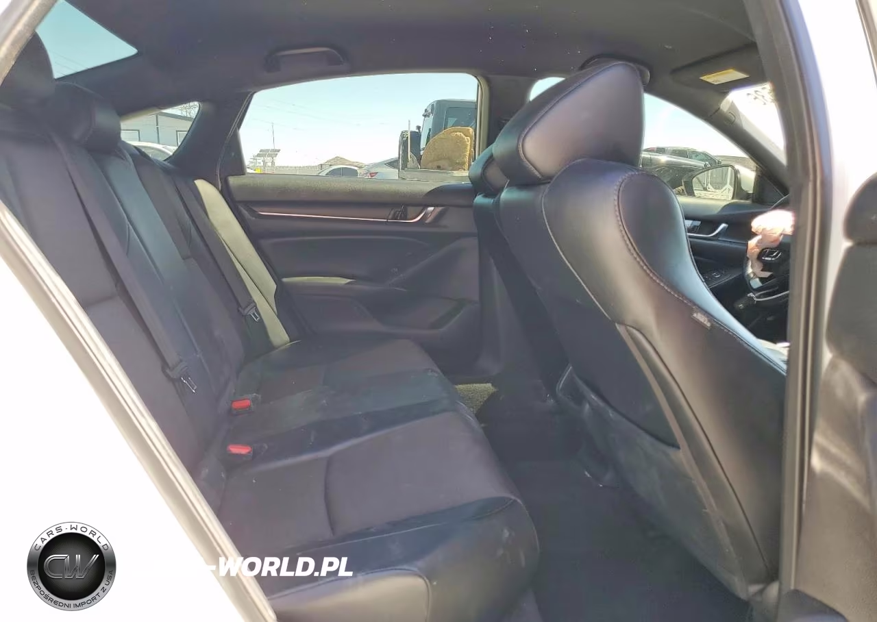 2018 Honda Accord Sport VIN:1HGCV1F30JA265987 - 10