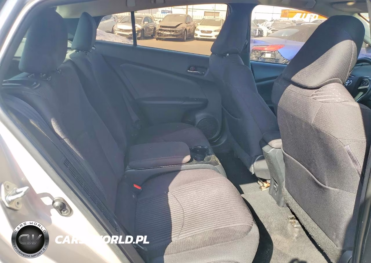 2018 Toyota Prius Prime VIN:JTDKARFP0J3089261 - 10