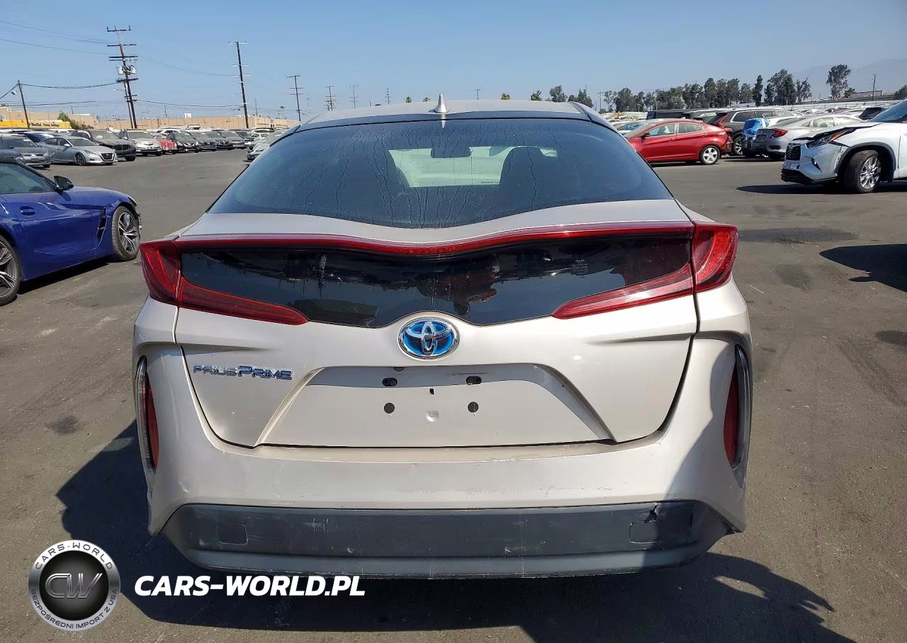 2018 Toyota Prius Prime VIN:JTDKARFP0J3089261 - 6