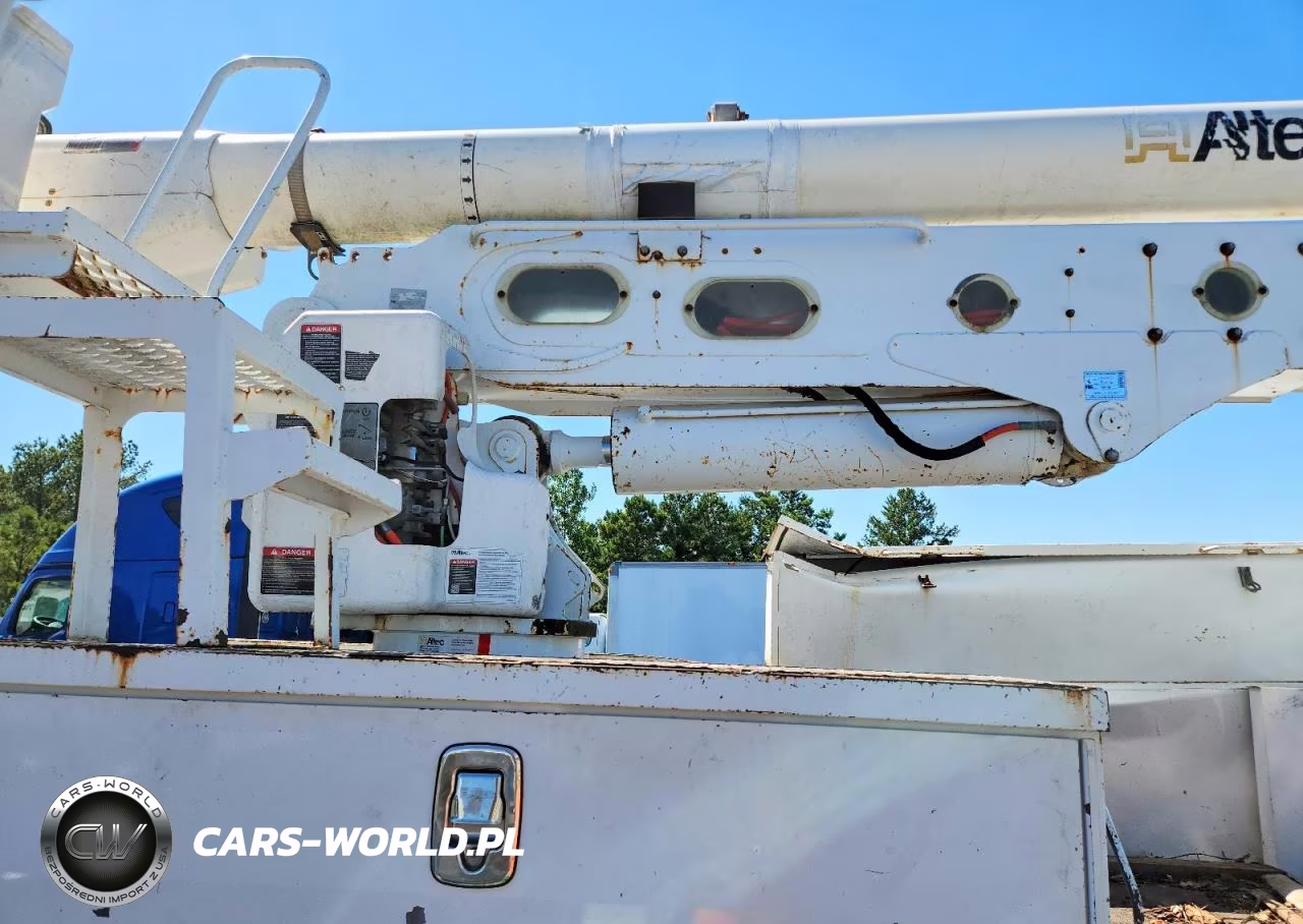 2016 International 4300 Bucket Truck VIN:3HAMMMMN0GL280451 - 9