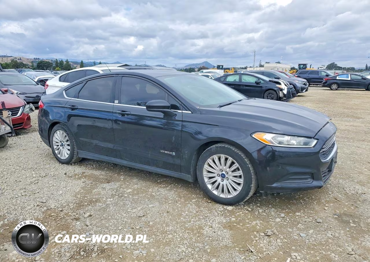 2016 Ford Fusion S Hybrid VIN:3FA6P0UU5GR398695 - 4
