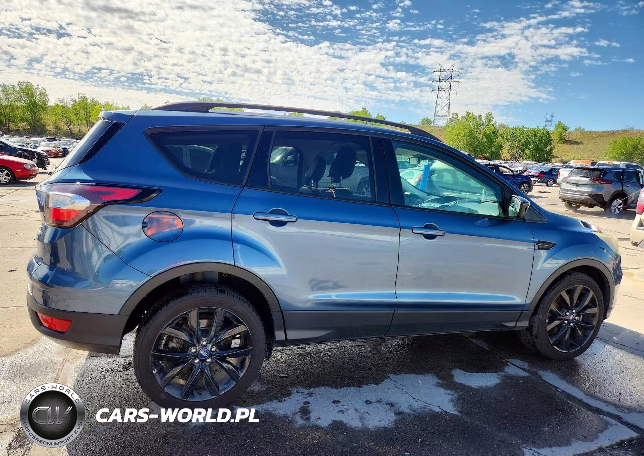 2018 Ford Escape Se VIN:1FMCU9GD2JUA85041 - 3