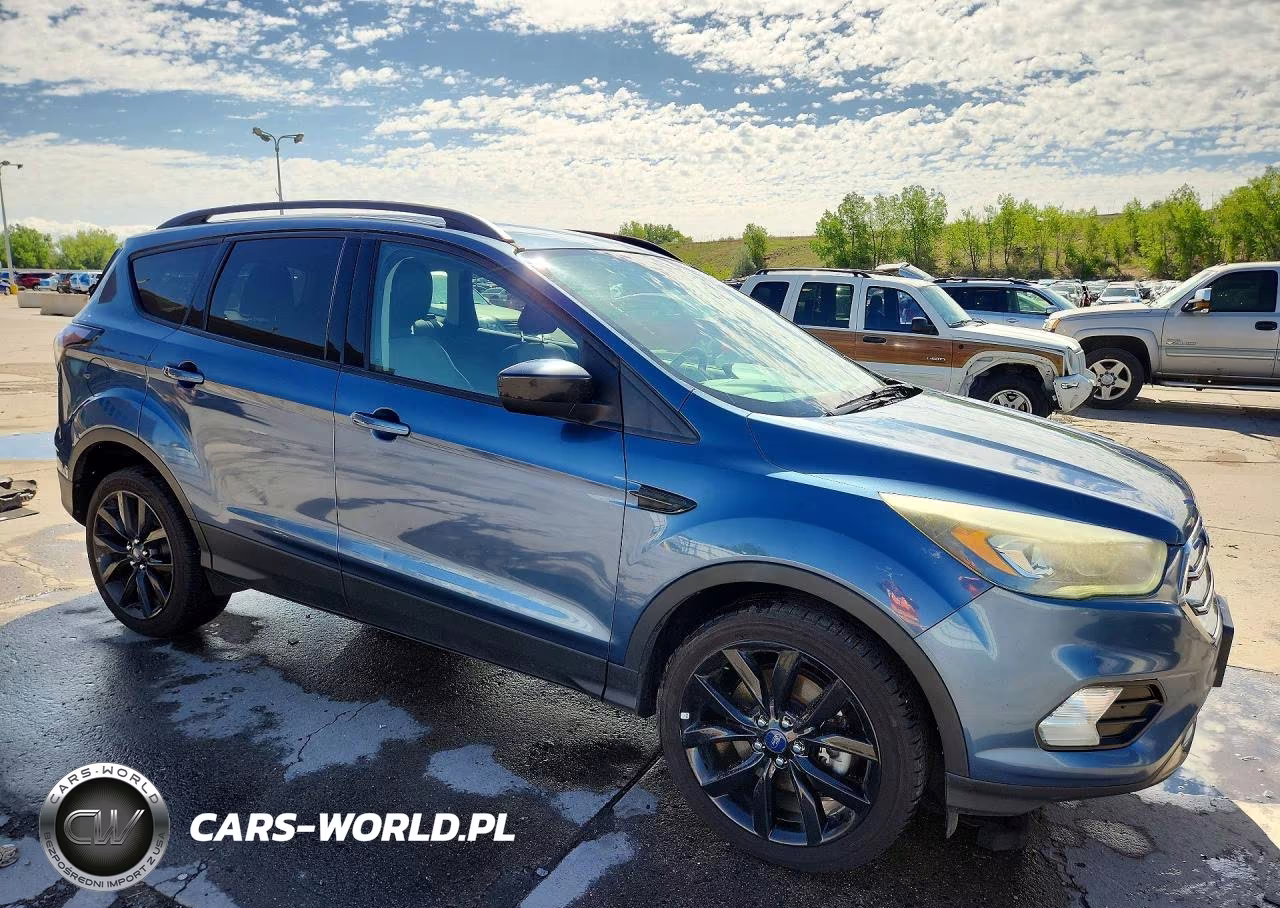 2018 Ford Escape Se VIN:1FMCU9GD2JUA85041 - 4
