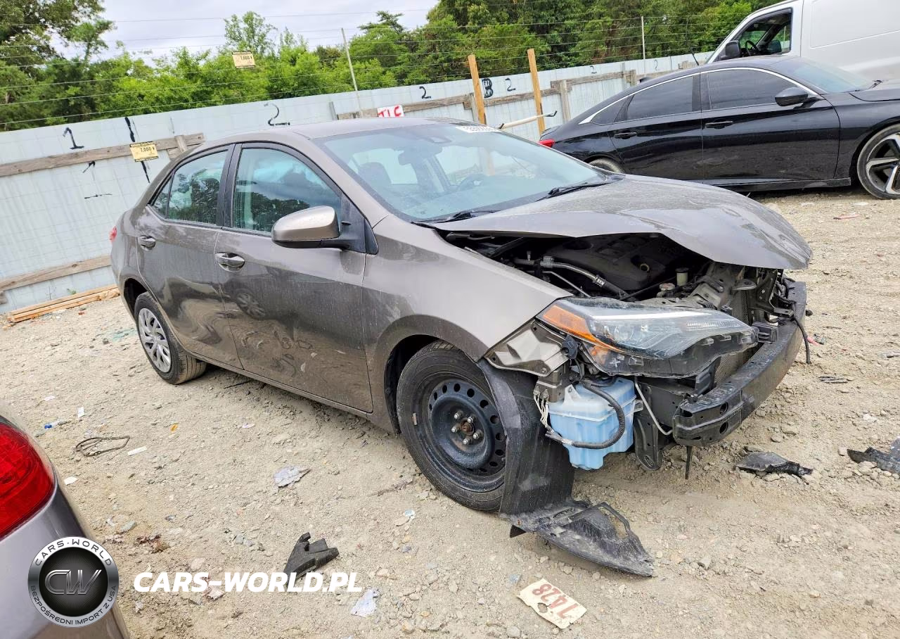 2019 Toyota Corolla Le VIN:2T1BURHE6KC187819 - 4