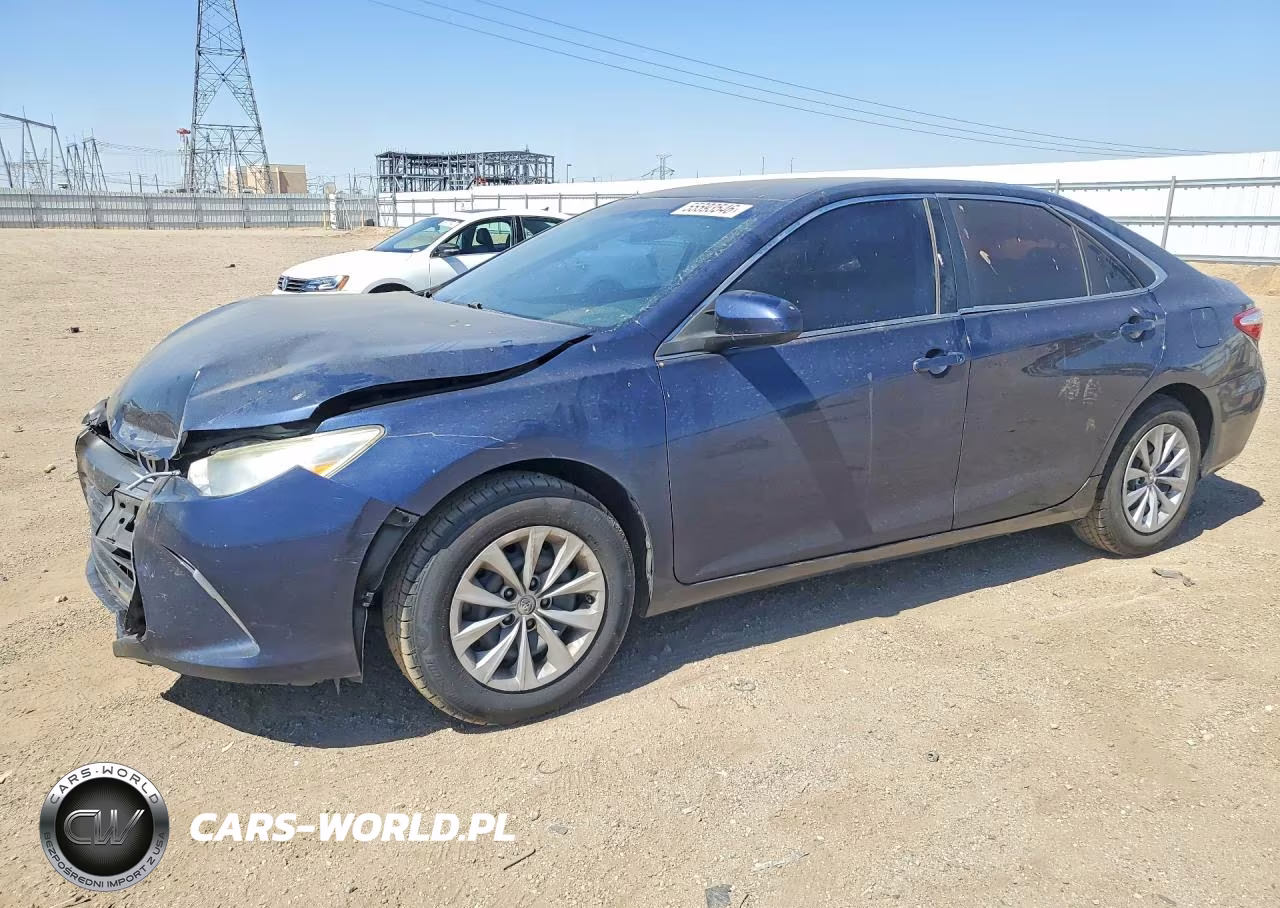 2015 Toyota Camry Le – zdjęcie 1 z 12
