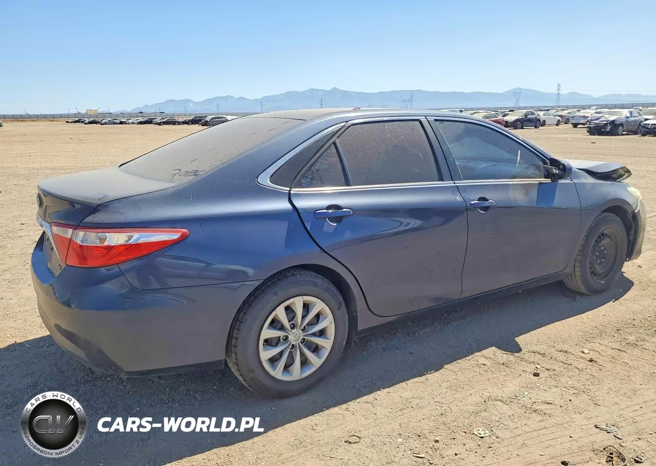 2015 Toyota Camry Le VIN:4T1BF1FK5FU997435 - 3