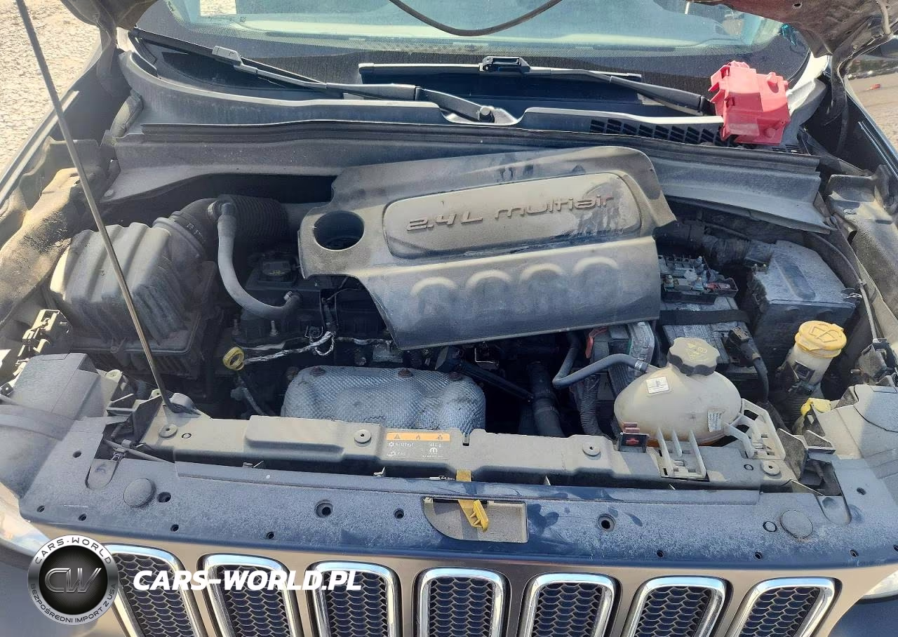 2018 Jeep Renegade Latitude VIN:ZACCJABB8JPJ06994 - 12