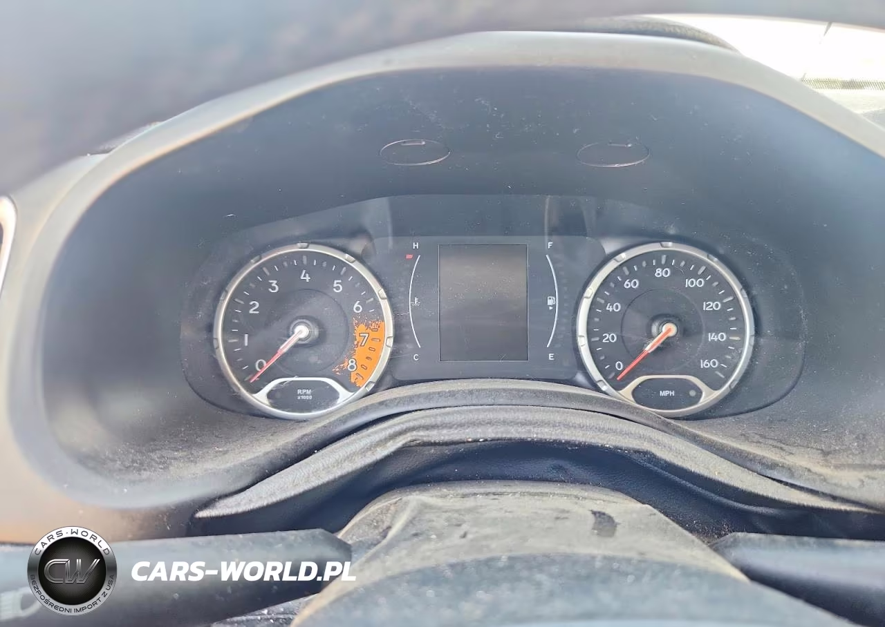 2018 Jeep Renegade Latitude VIN:ZACCJABB8JPJ06994 - 9