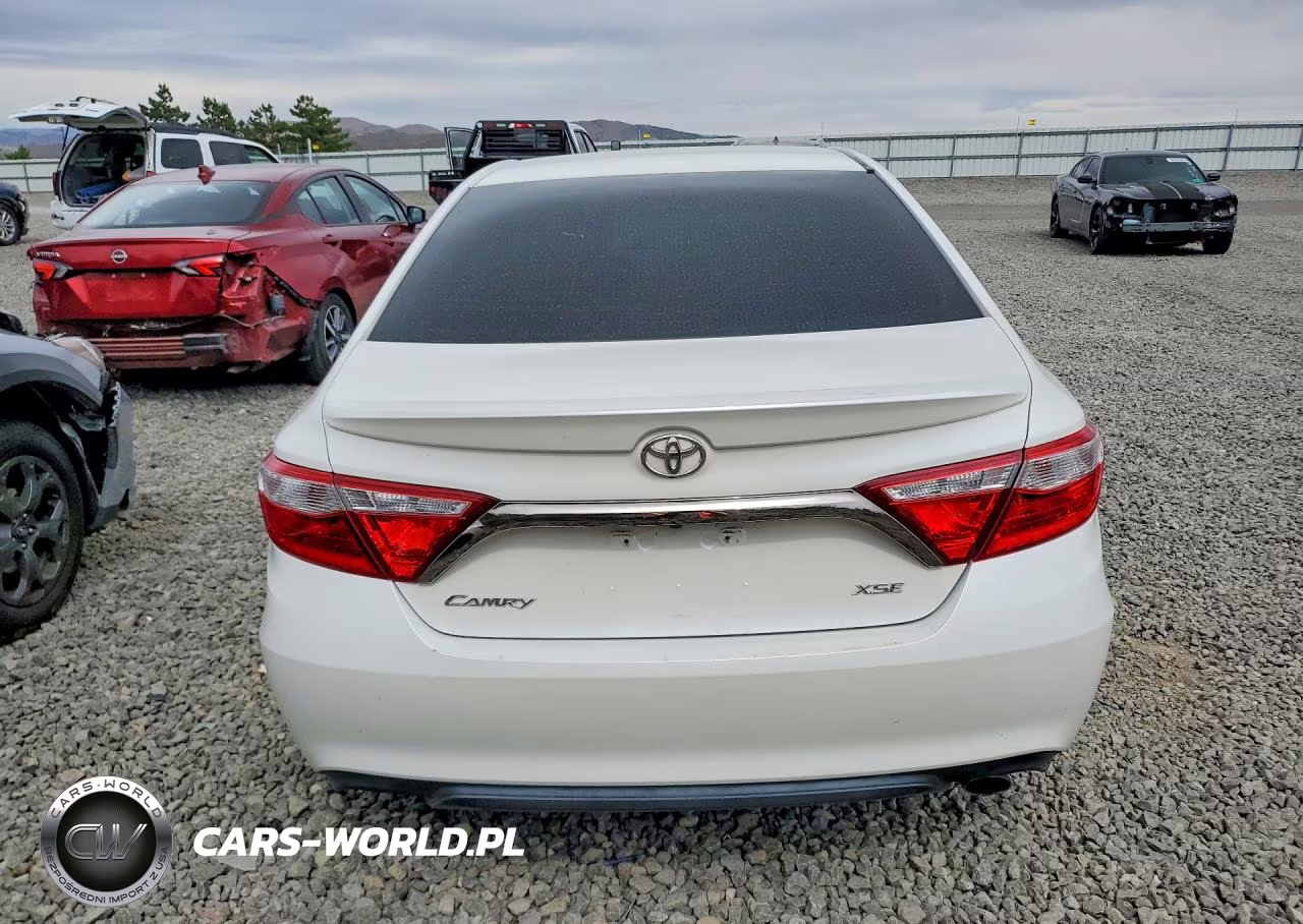 2016 Toyota Camry Se VIN:4T1BF1FK5GU247440 - 6