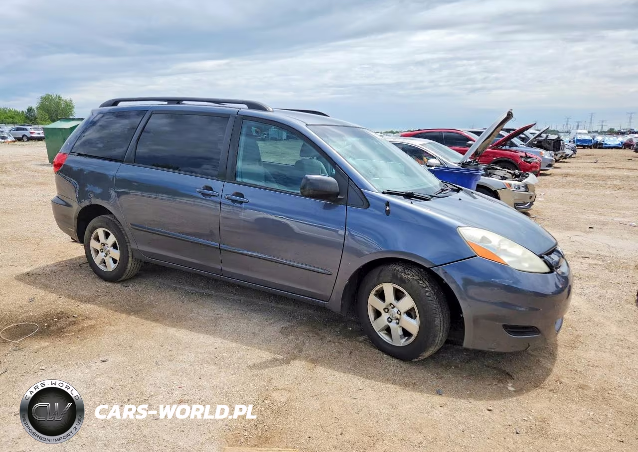 2009 Toyota Sienna Le 7-Passenger VIN:5TDZK23C09S267233 - 4