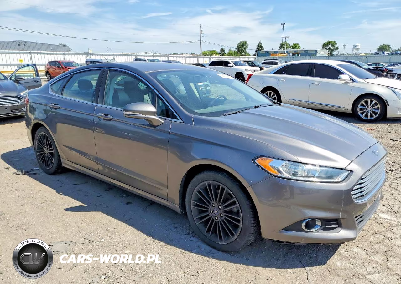 2014 Ford Fusion Se VIN:1FA6P0HDXE5357831 - 4