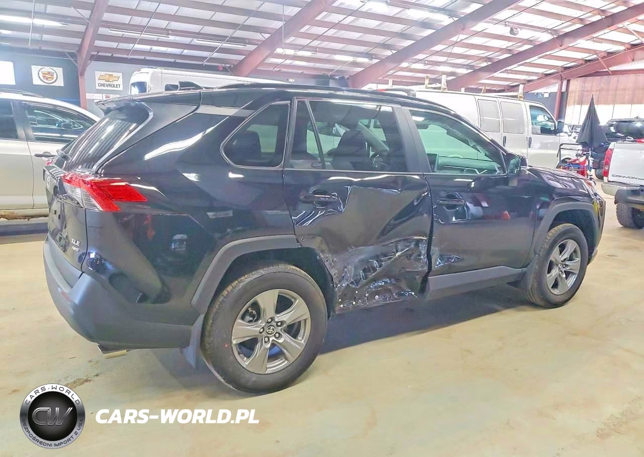 2025 Toyota Rav4 Xle VIN:2T3P1RFVXSW635079 - 3