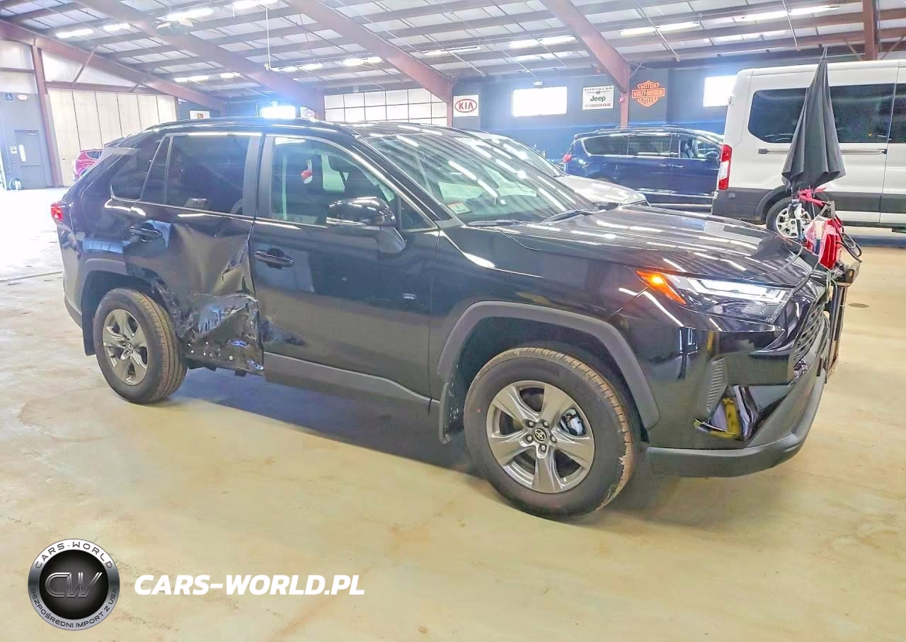 2025 Toyota Rav4 Xle VIN:2T3P1RFVXSW635079 - 4