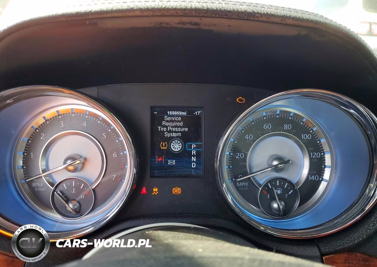 2013 Chrysler 300 VIN:2C3CCAAG5DH627580 - 9