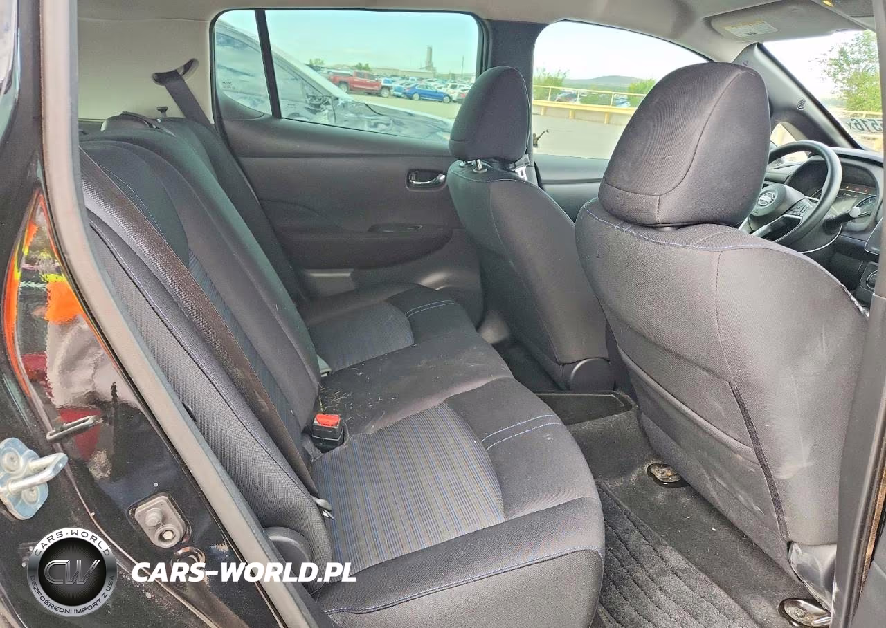 2018 Nissan Leaf S VIN:1N4AZ1CP6JC311771 - 10