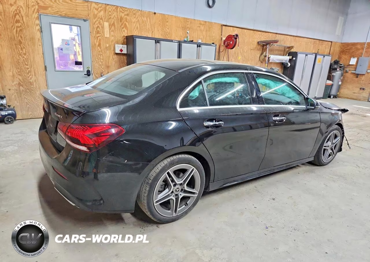 2021 Mercedes-Benz A 220 4Matic VIN:W1K3G4FB5MJ285518 - 3
