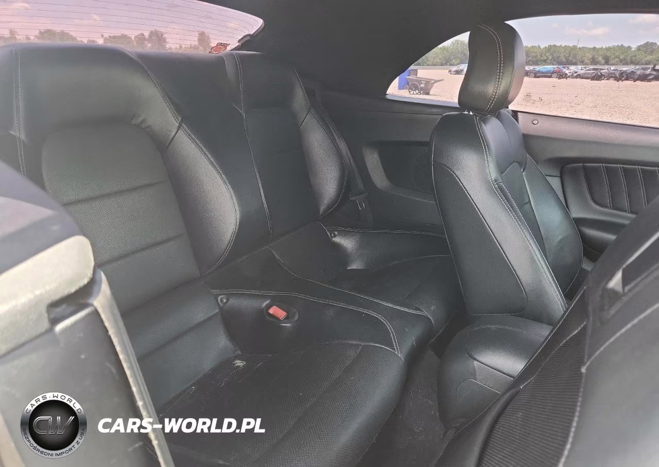 2020 Ford Mustang VIN:1FATP8UH2L5132083 - 10
