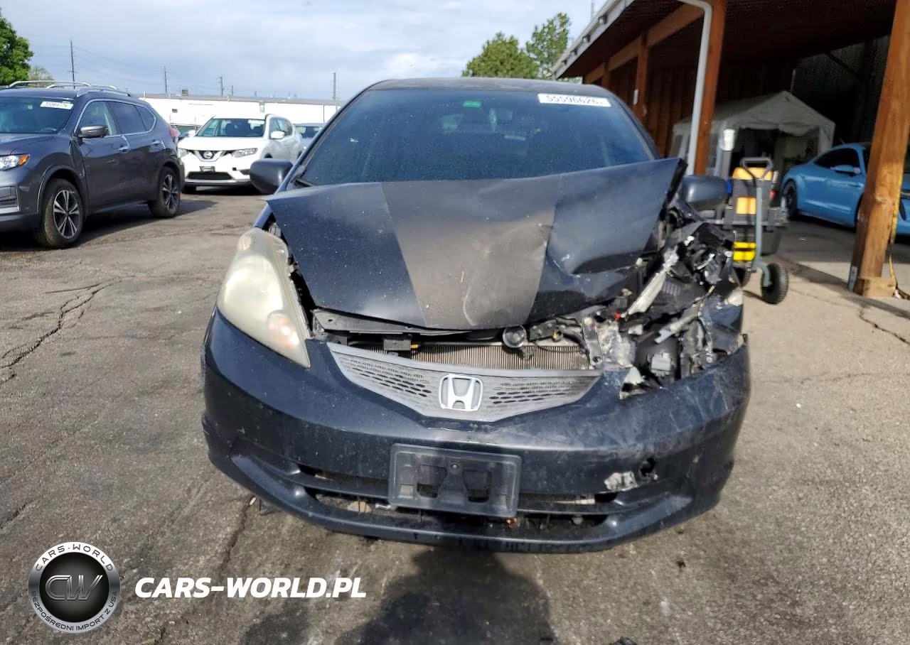 2010 Honda Fit VIN:JHMGE8H21AC038176 - 5