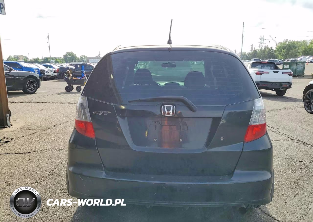 2010 Honda Fit VIN:JHMGE8H21AC038176 - 6