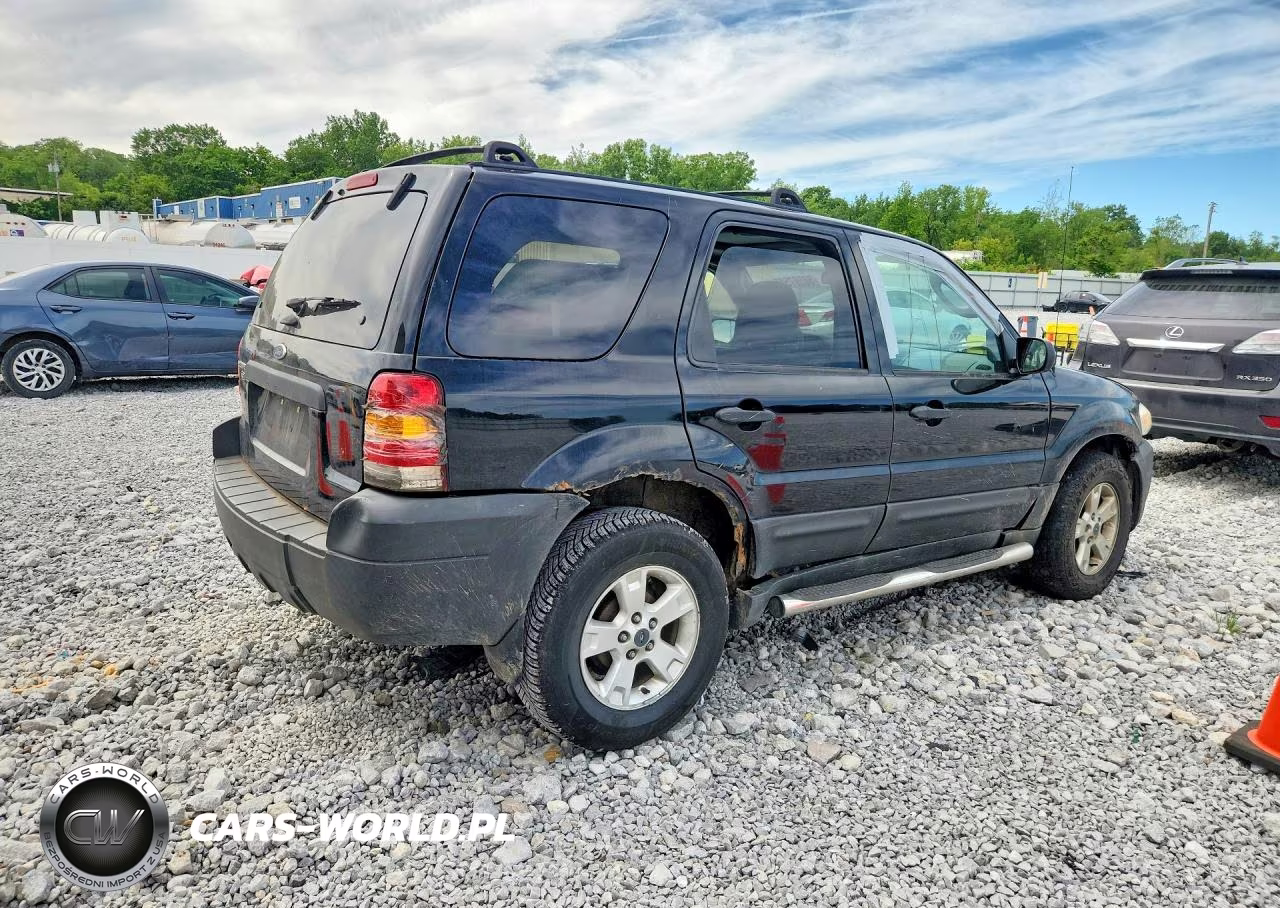 2007 Ford Escape Xlt VIN:1FMYU03187KB17332 - 3