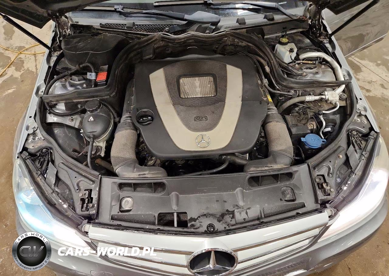 2012 Mercedes-Benz C 300 4Matic VIN:WDDGF8BB3CA706622 - 11