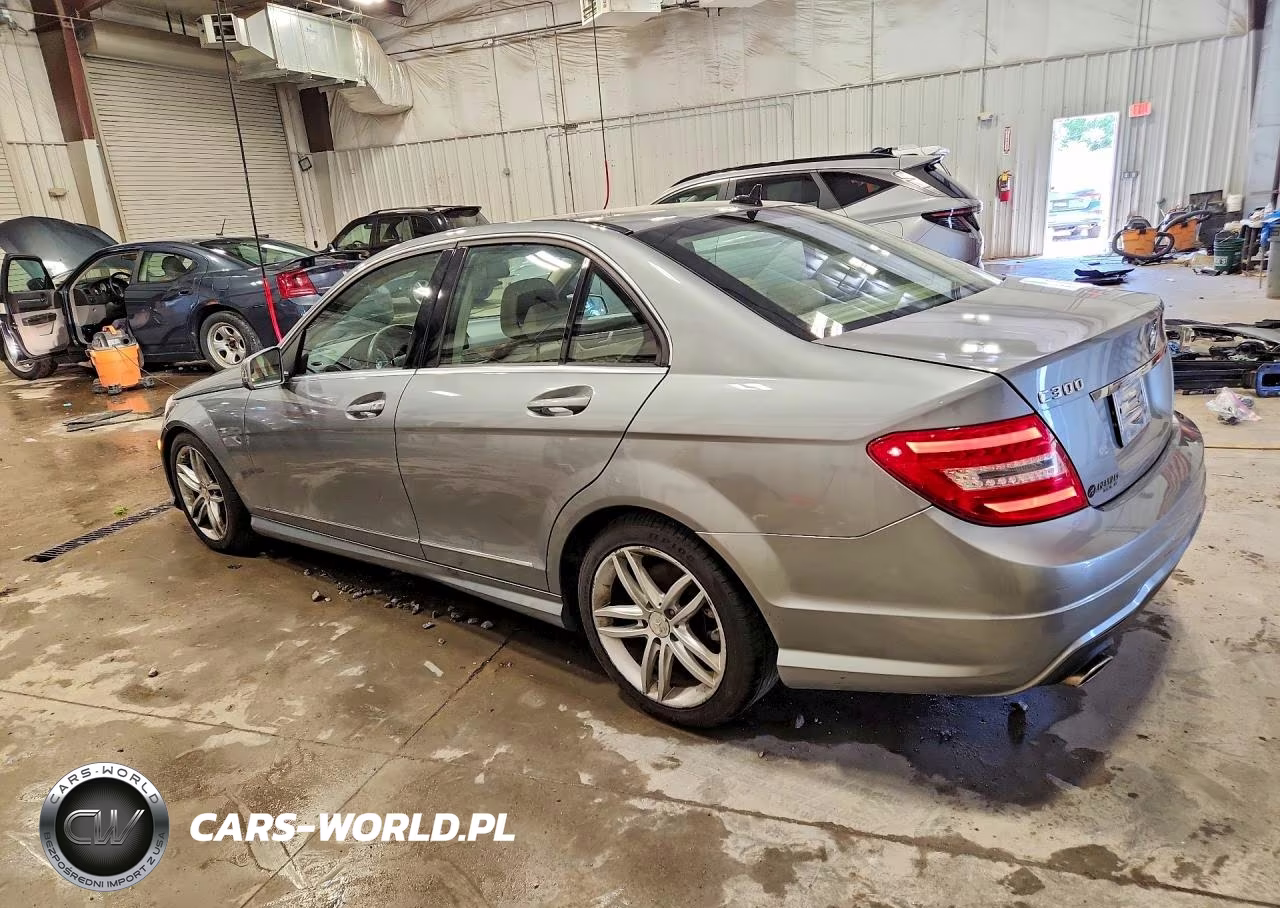 2012 Mercedes-Benz C 300 4Matic VIN:WDDGF8BB3CA706622 - 2