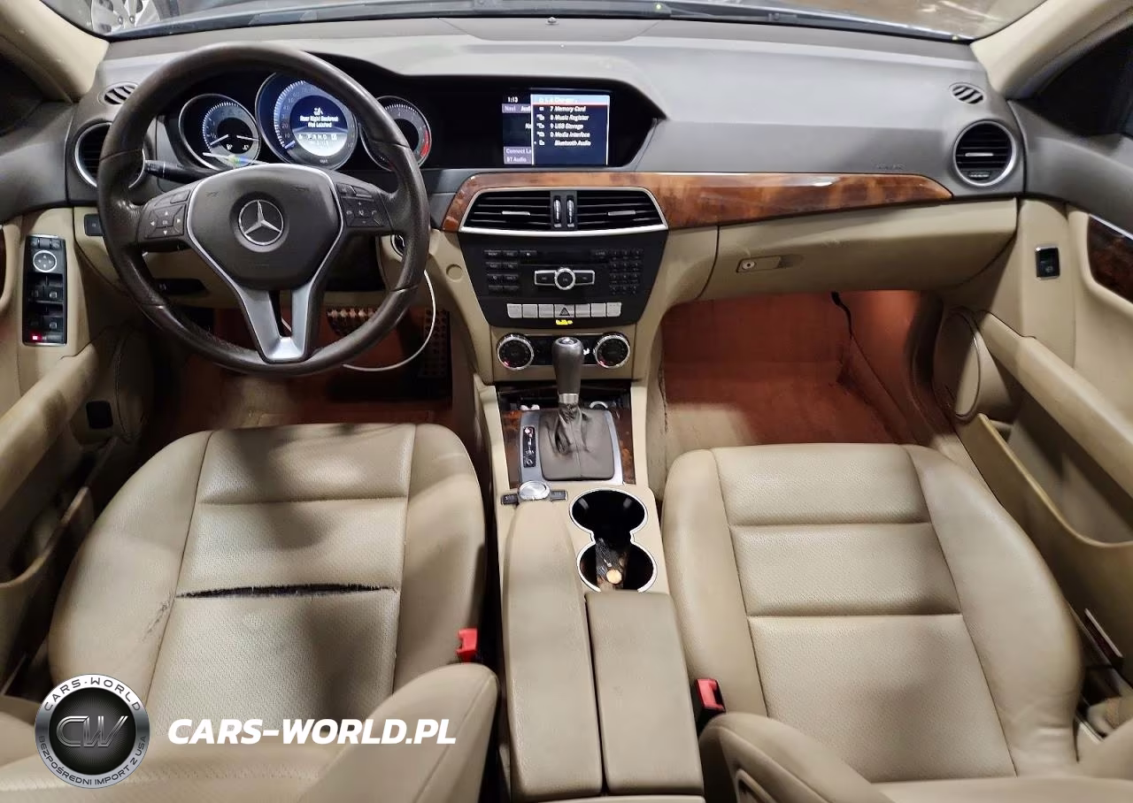 2012 Mercedes-Benz C 300 4Matic VIN:WDDGF8BB3CA706622 - 8