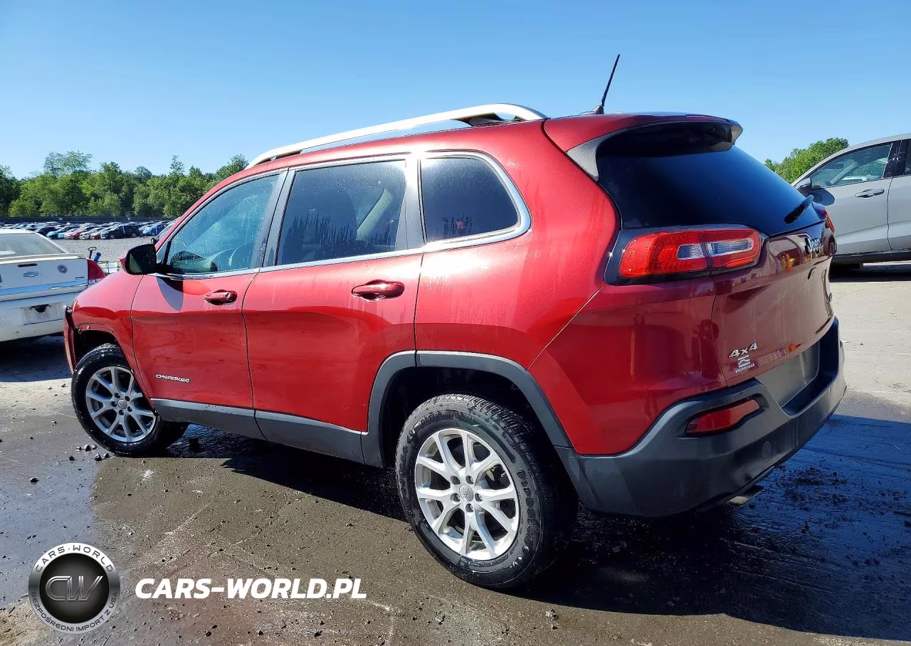 2015 Jeep Cherokee Latitude VIN:1C4PJMCB0FW502268 - 2