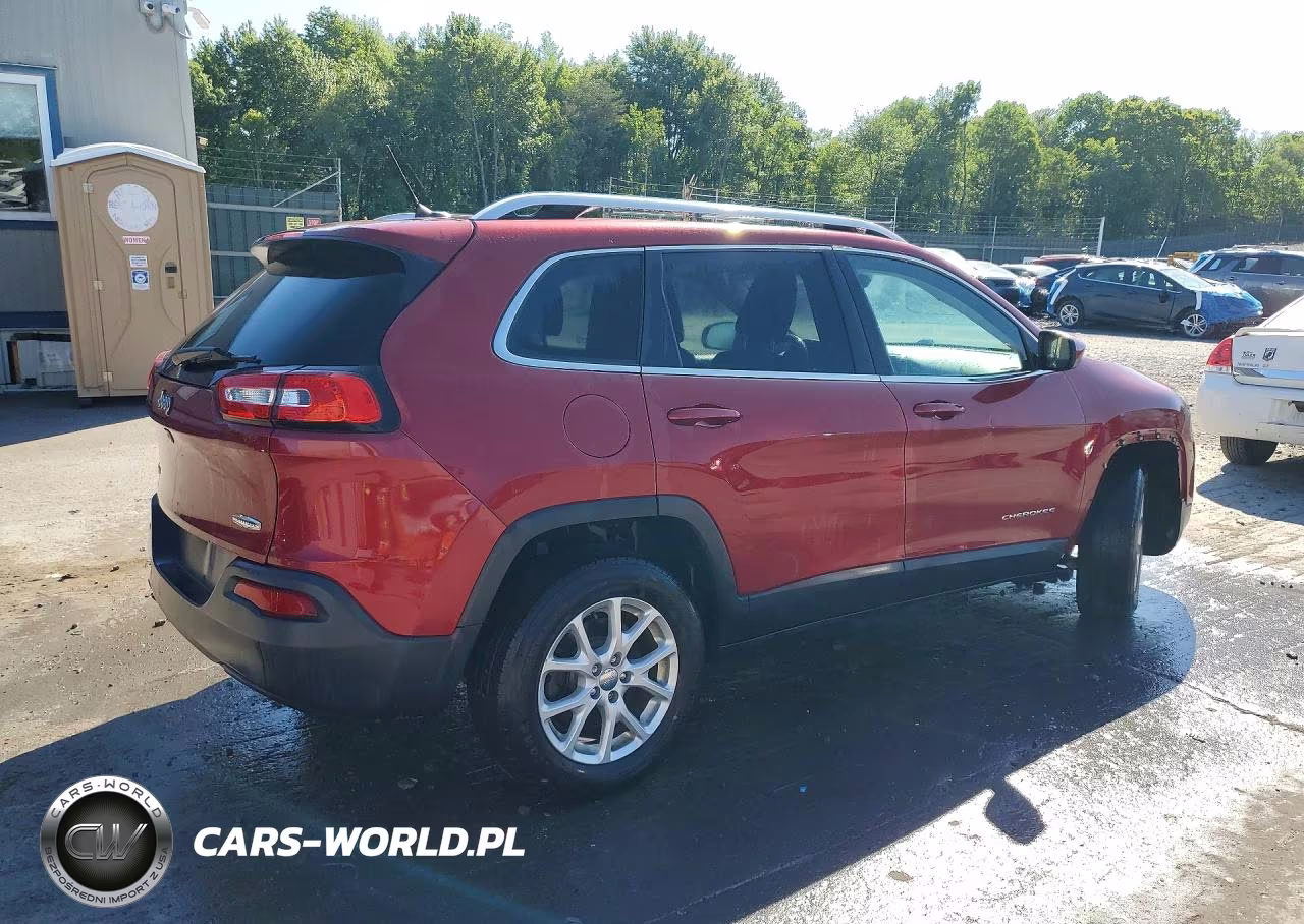 2015 Jeep Cherokee Latitude VIN:1C4PJMCB0FW502268 - 3
