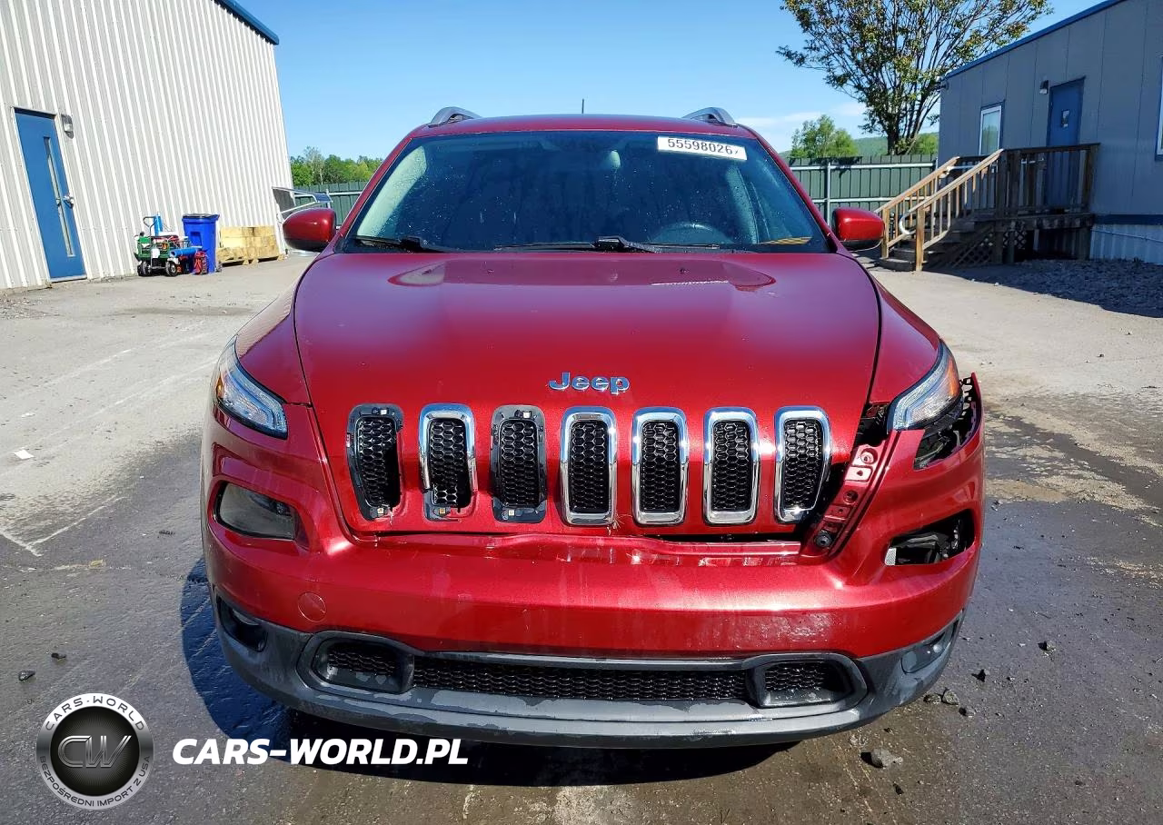 2015 Jeep Cherokee Latitude VIN:1C4PJMCB0FW502268 - 5