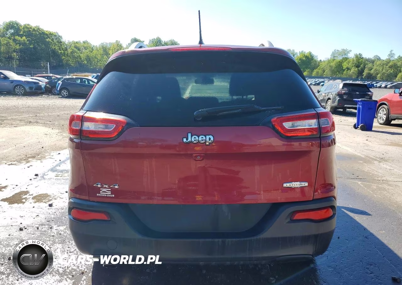 2015 Jeep Cherokee Latitude VIN:1C4PJMCB0FW502268 - 6