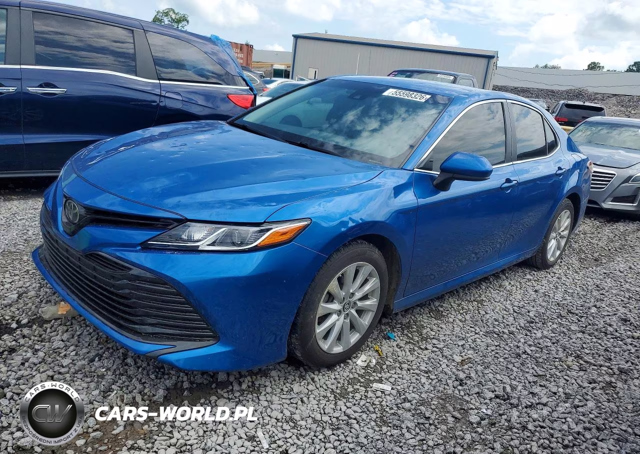 2019 Toyota Camry Le – zdjęcie 1 z 12