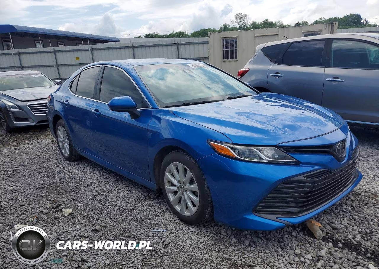 2019 Toyota Camry Le VIN:4T1B11HK9KU275374 - 4