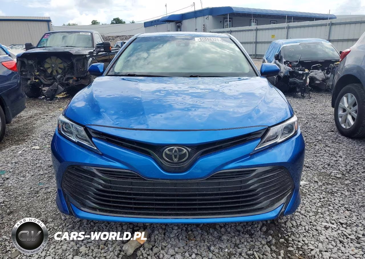 2019 Toyota Camry Le VIN:4T1B11HK9KU275374 - 5