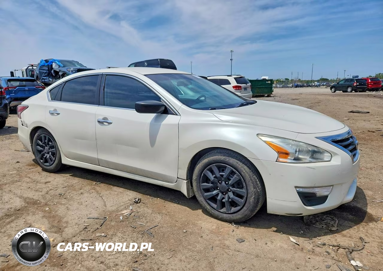 2015 Nissan Altima 2.5 S VIN:1N4AL3AP9FC486622 - 4