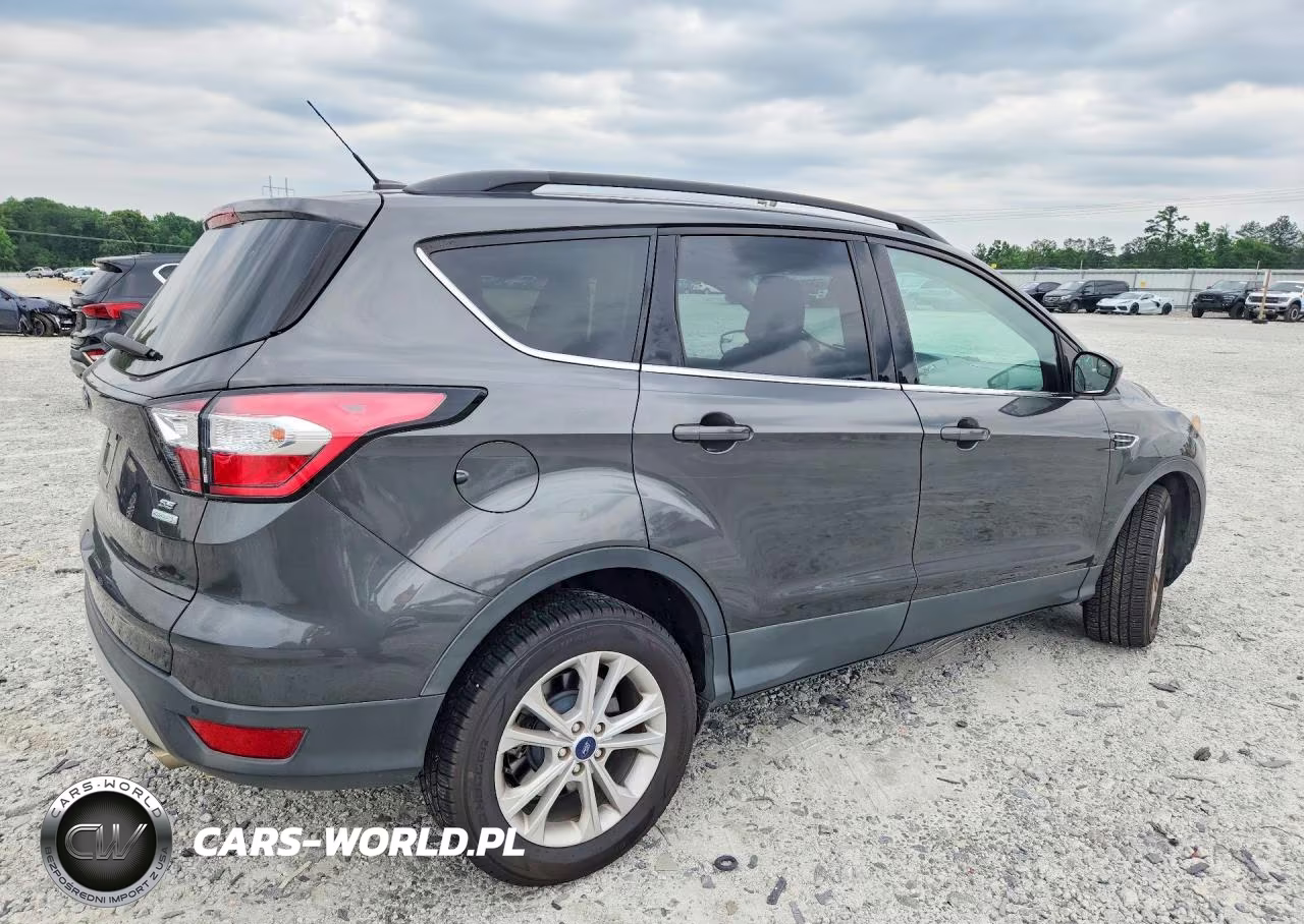 2018 Ford Escape Se VIN:1FMCU0GD4JUC20323 - 3