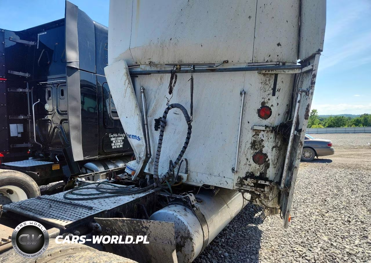 1999 Freightliner Conventional Fld120 VIN:1FUPCSZB9XPA13980 - 9