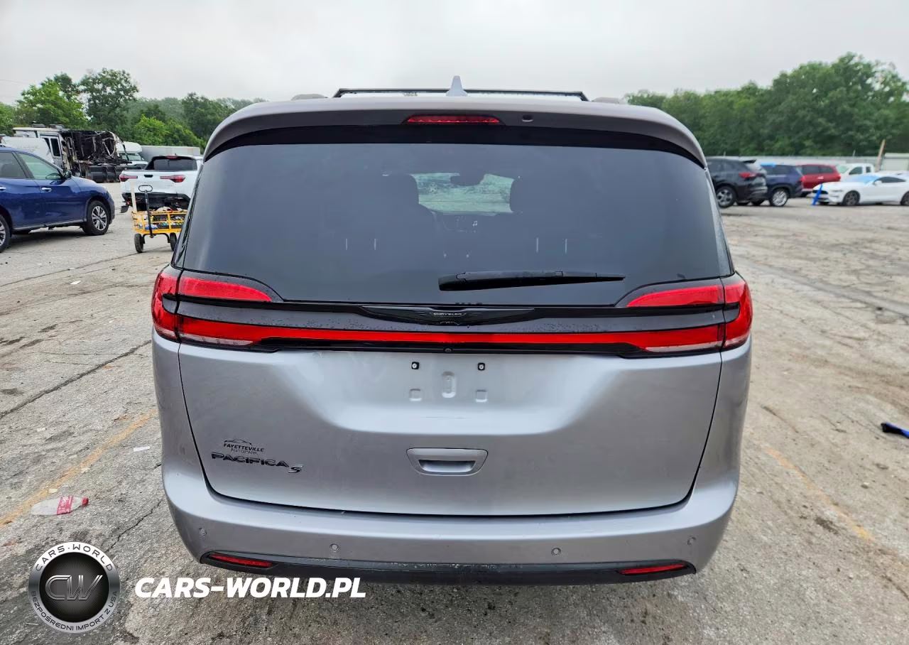 2021 Chrysler Pacifica Touring VIN:2C4RC1FG1MR572134 - 6