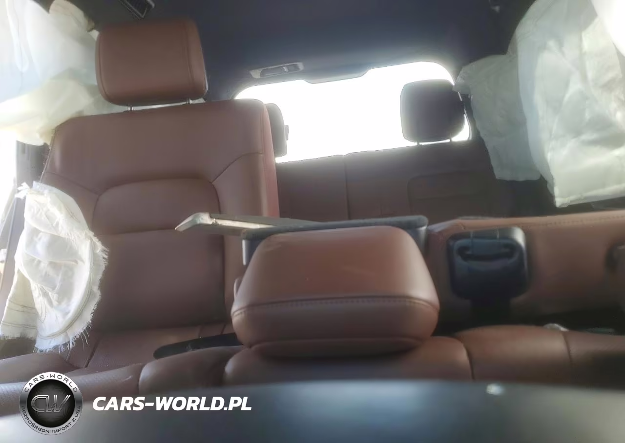2018 Toyota Land Cruiser Base VIN:JTMCY7AJ8J4063573 - 10