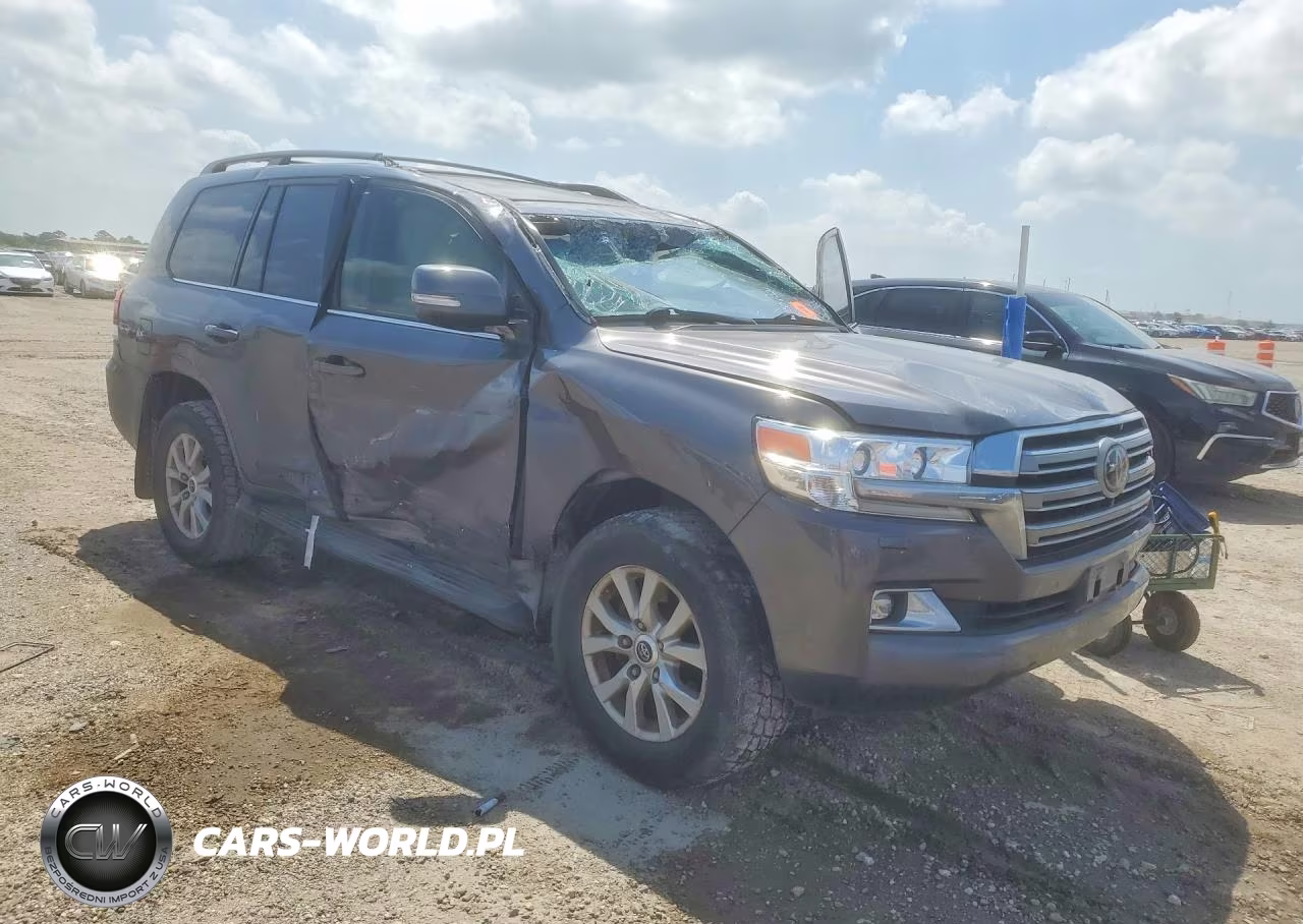 2018 Toyota Land Cruiser Base VIN:JTMCY7AJ8J4063573 - 4